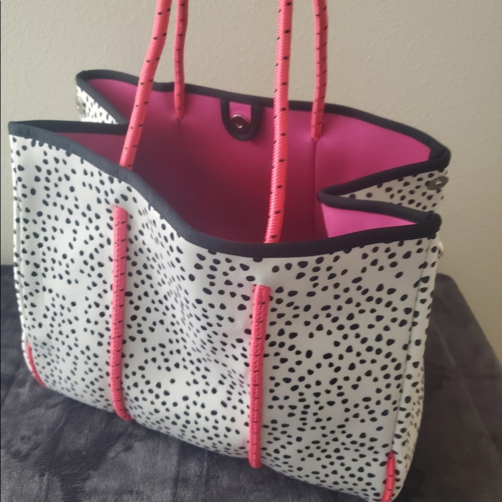 SUPER FUN NEOPRENE POLKA DOT BAGS W SMALL BAG INSIDE! EXPANDABLE TOO!